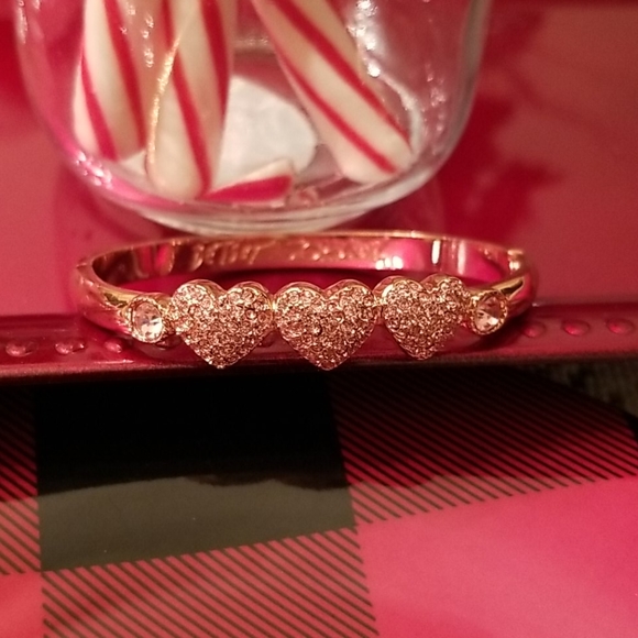🕺💃HP🕺💃Betsy Johnson pink jewel bracelet - Picture 12 of 16